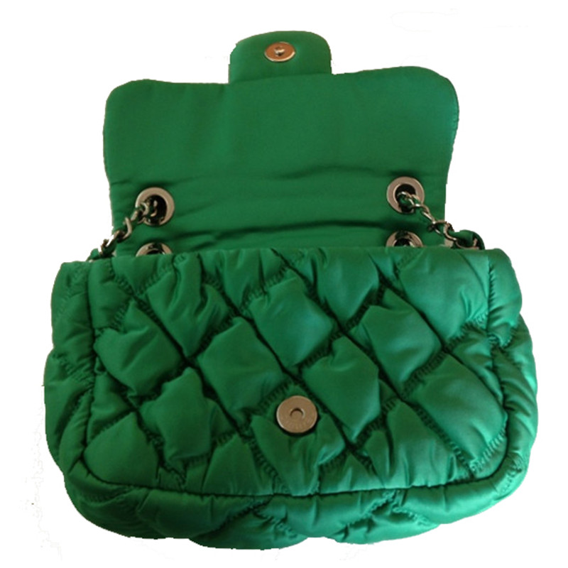 chanel香奈儿绿色缎面链条包