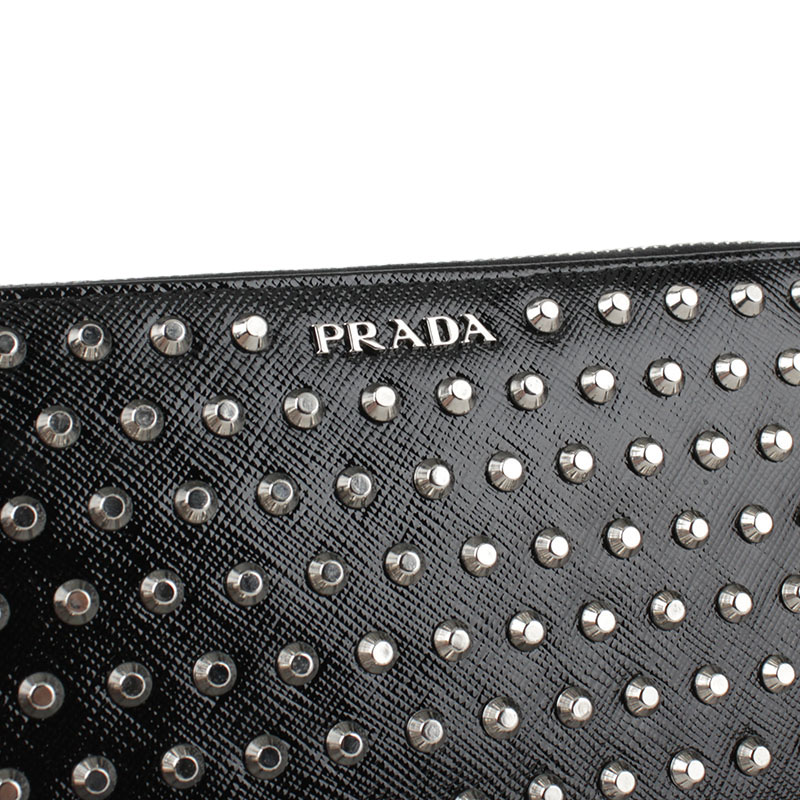 prada/普拉达中性压纹牛皮黑色铆钉拉链长夹 1m0506