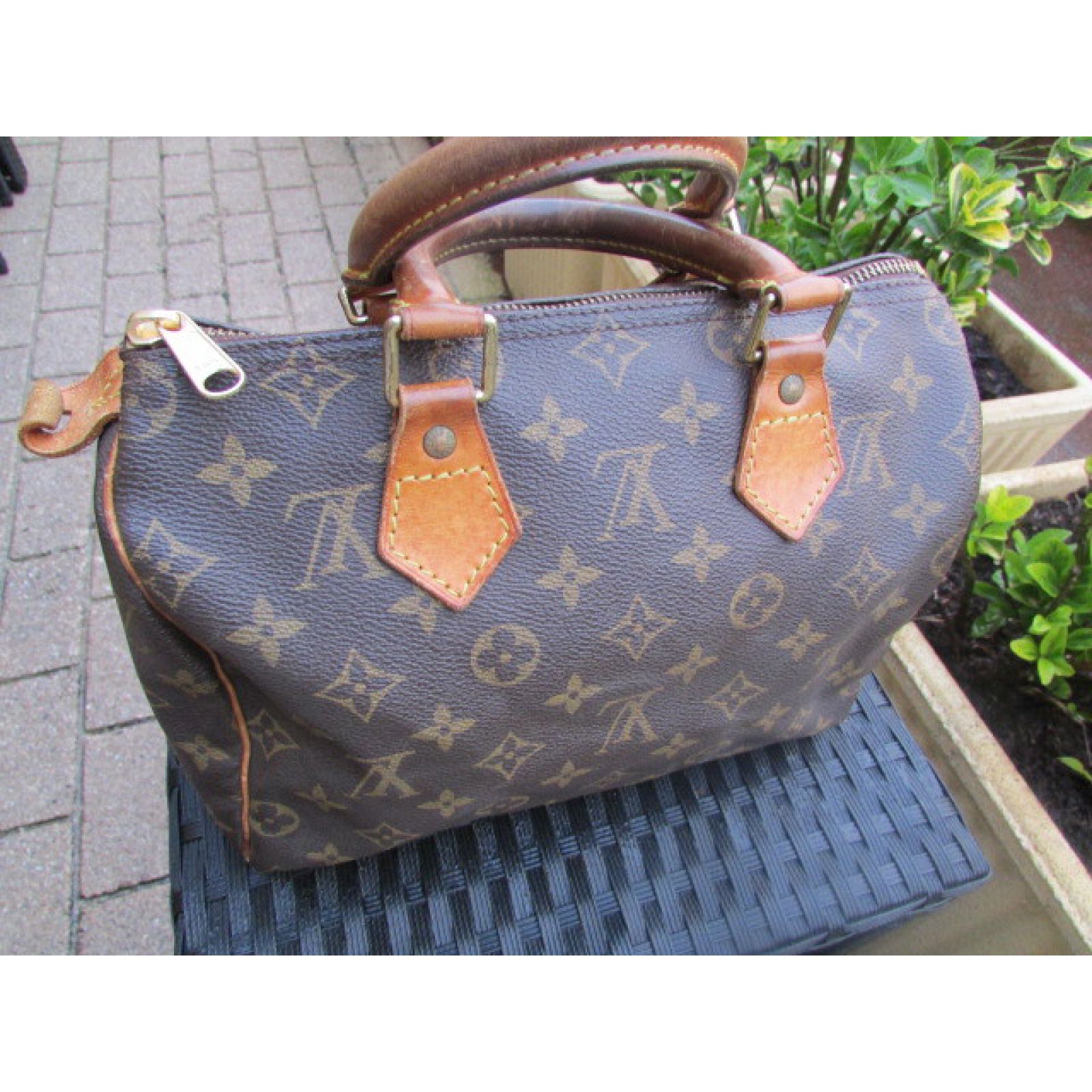 louis vuitton vuitton speedy 25 top handle